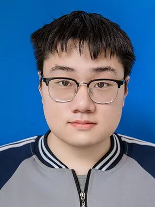 彭照片.jpg